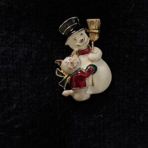 Snowman brooch / coat pin.